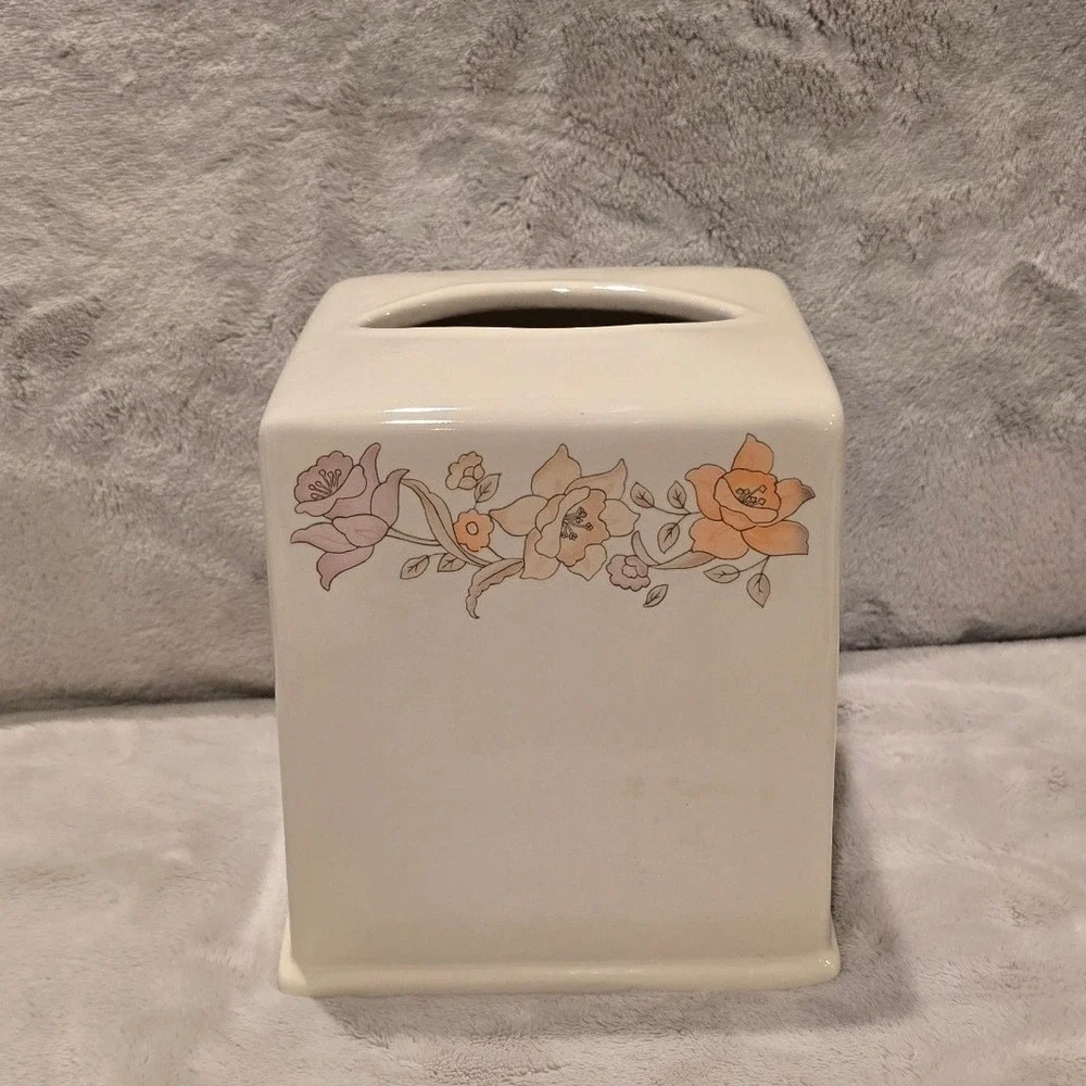 Vintage Floral Ceramic Tissue Box Cover Square Boutique Cream Peach Lavender